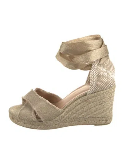 Pre-owned Castaã±er Espadrilles In Neutral