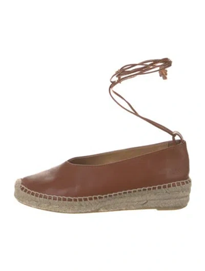 Pre-owned Castaã±er Leather Flats In Brown