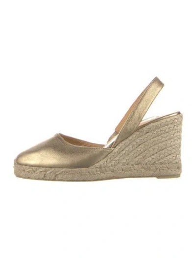 Pre-owned Castaã±er Leather Slingback Pumps In Gold