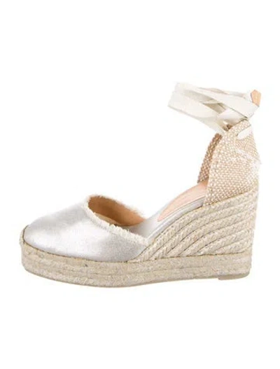 Pre-owned Castaã±er Raffia D'orsay Pumps In Yellow