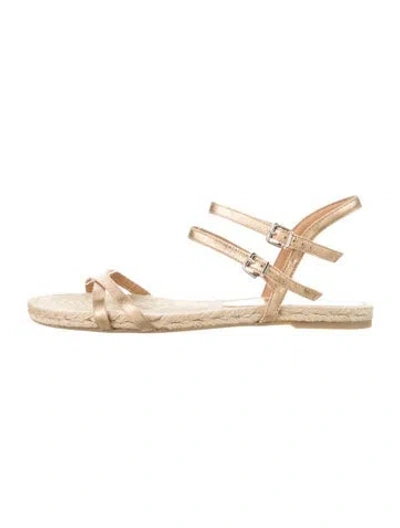 Pre-owned Castaã±er Raffia Espadrilles In Gold