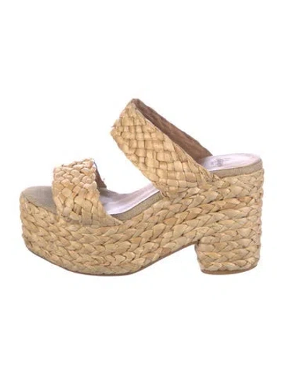 Pre-owned Castaã±er Raffia Espadrilles In Neutral