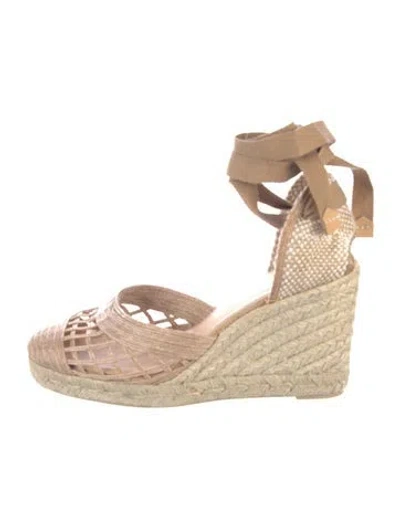 Pre-owned Castaã±er Raffia Pumps In Neutral