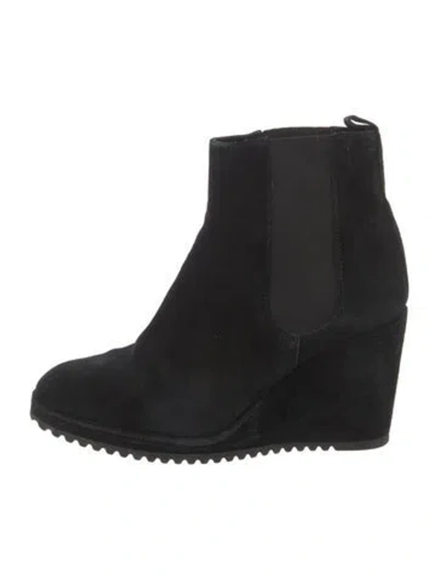 Pre-owned Castaã±er Suede Chelsea Boots In Black