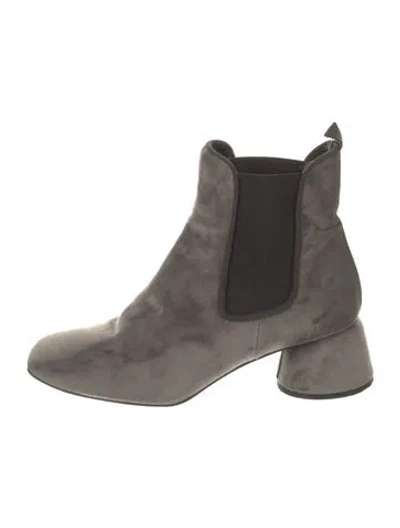 Pre-owned Castaã±er Suede Chelsea Boots In Gray