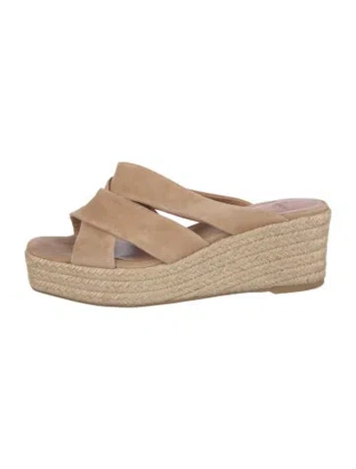 Pre-owned Castaã±er Suede Espadrilles In Neutral