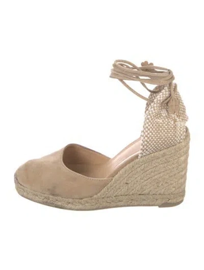 Pre-owned Castaã±er Suede Pumps In Neutral