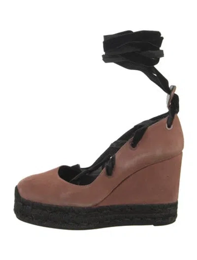 Pre-owned Castaã±er Suede Pumps In Pink