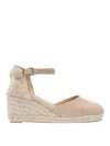 Castaã±er Carol Wedges In Beige
