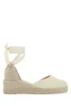 CASTAÃ±ER CASTAÑER IVORY CANVAS CARINA WEDGES