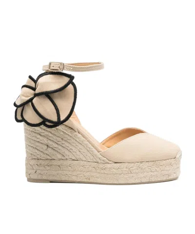 Castaã±er Round Head Wedges In Nude