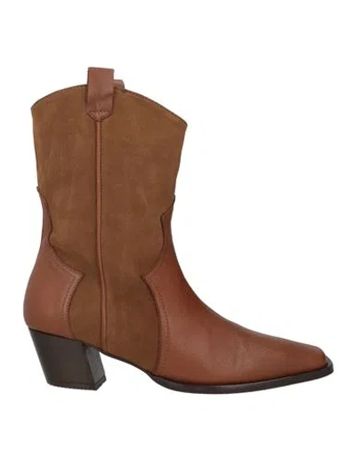 Castaã±er Castañer Woman Ankle Boots Camel Size 6.5 Leather In Beige