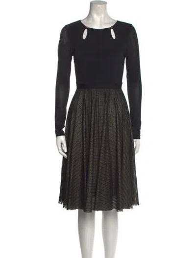 Pre-owned Catherine Deane Bateau Neckline Knee-length Dress In Black