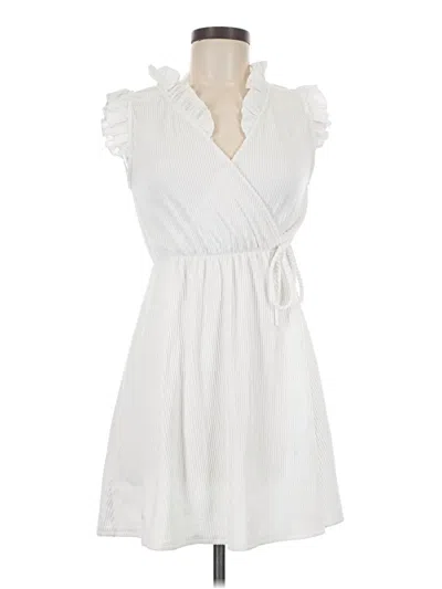 Pre-owned Caution To The Wind Casual Dress In White