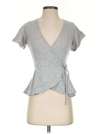 Pre-owned Caution To The Wind Short Sleeve T-shirt In Gray