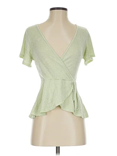 Pre-owned Caution To The Wind Short Sleeve T-shirt In Green