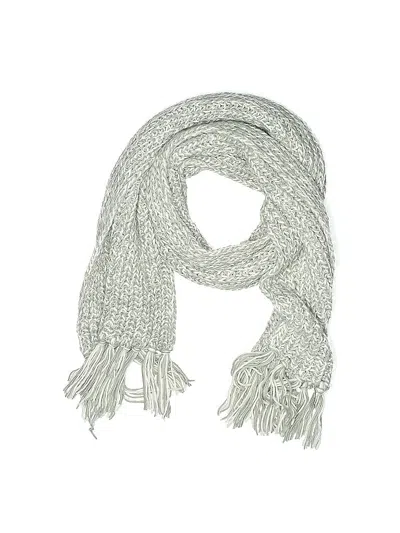 Pre-owned C.c Exclusives Scarf In Gray