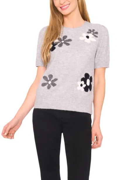 Cece Groovy Flower Short Sleeve Sweater In Gray