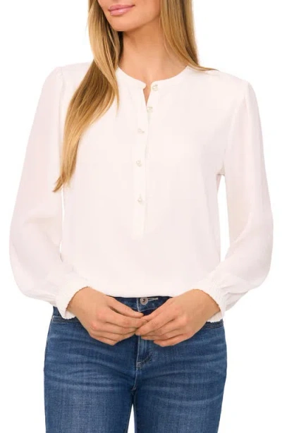 Cece Pearl Button Top In New Ivory White