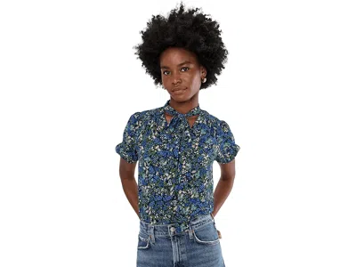 Cece Short Sleeve V-neck Tie Neck Top In Blue