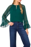 Cece Tiered Flowy Keyhole Blouse In Green