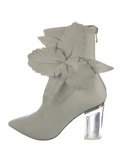 Pre-owned Cecelia Leather Boots In Gray
