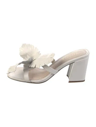 Pre-owned Cecelia Leather Slides In White