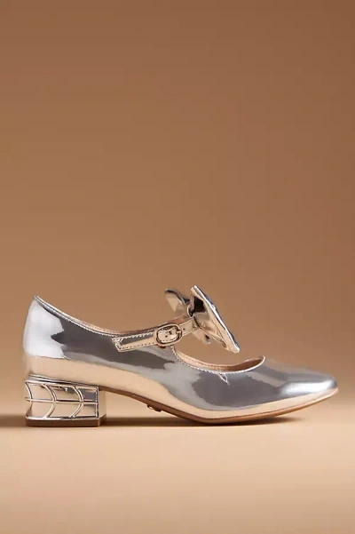 Cecelia New York Smile Heels In Silver