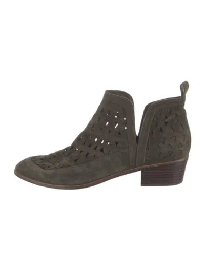 Pre-owned Cecelia Suede Lasercut Accents Boots In Green