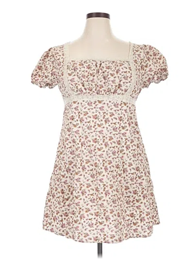 Pre-owned Celebrity Pink Casual Dress In Ivory