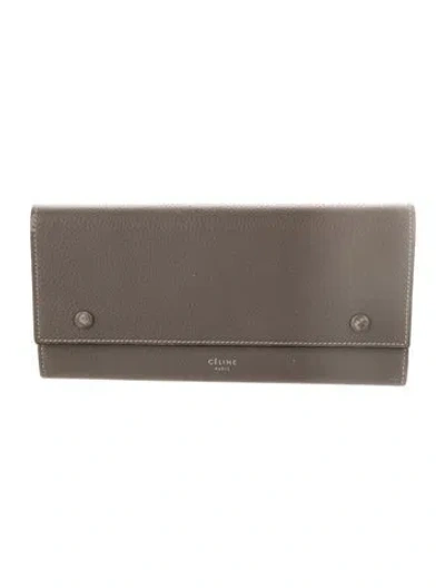 Pre-owned Celine 2017 Leather Continental Wallet In Brown