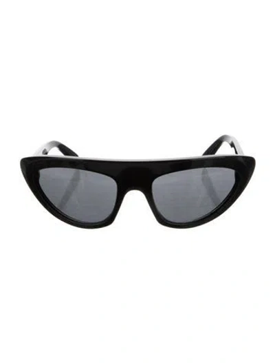 Pre-owned Celine Cat-eye Tinted Sunglasses In Black