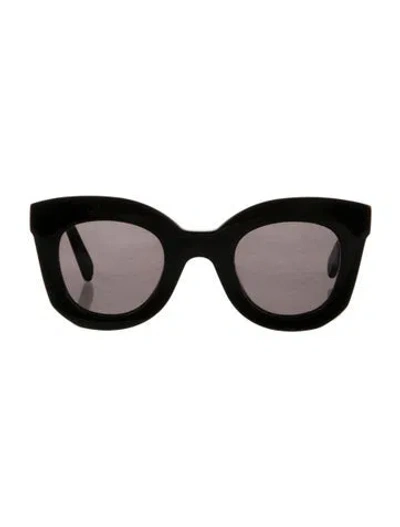 Pre-owned Celine Cat-eye Tinted Sunglasses In Black