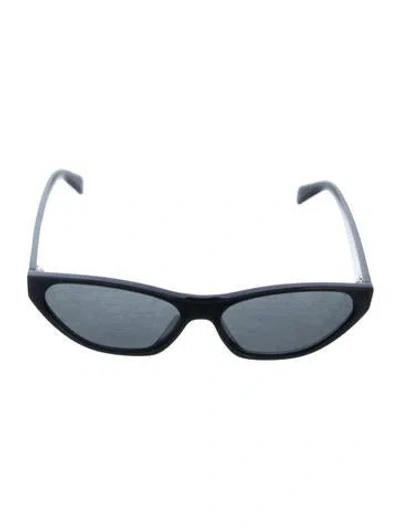 Pre-owned Celine Cat-eye Tinted Sunglasses In Black
