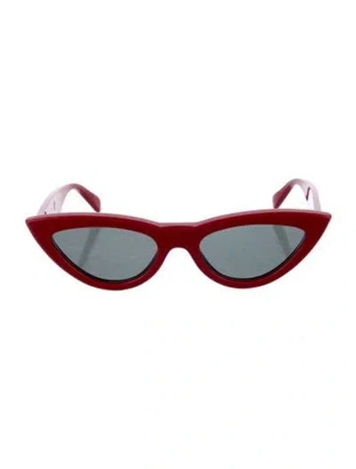 Pre-owned Celine Cat-eye Tinted Sunglasses In Red