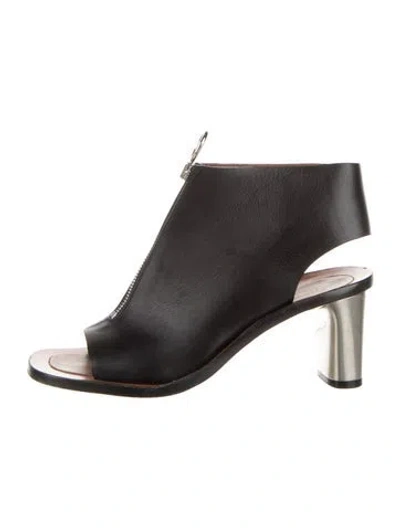 Pre-owned Celine Leather Cutout Accent Sandals In Black