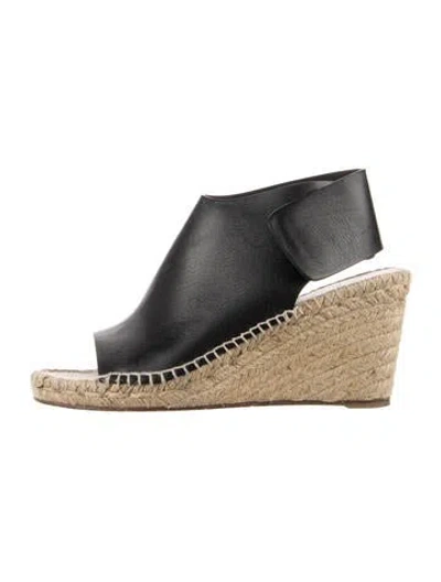 Pre-owned Celine Leather Espadrilles In Black/neutrals