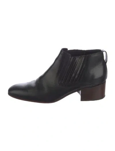 Pre-owned Celine Leather Eyelet Trim Chelsea Boots In Black