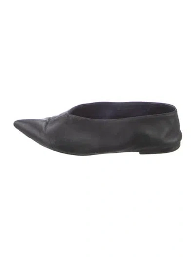 Pre-owned Celine Leather Flats In Black