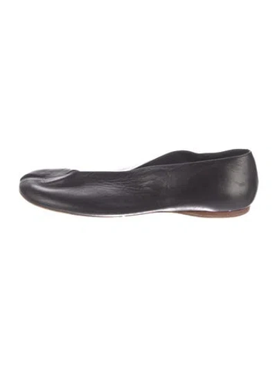 Pre-owned Celine Leather Flats In Black