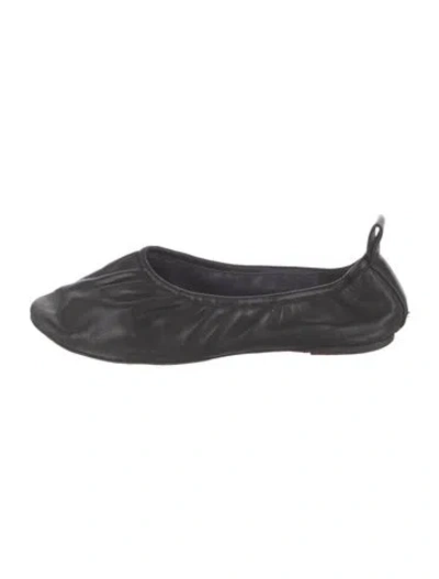 Pre-owned Celine Leather Flats In Black
