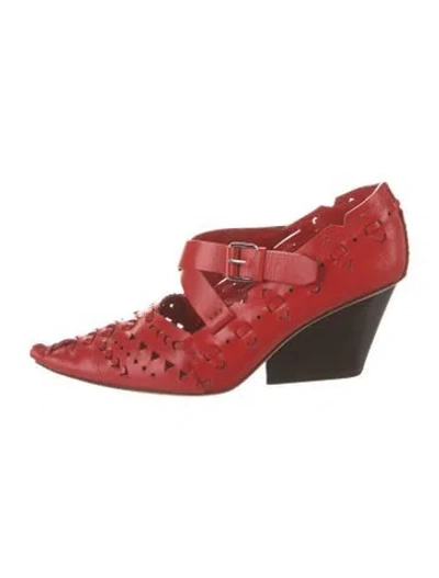 Pre-owned Celine Leather Lasercut Accents Pumps In Red