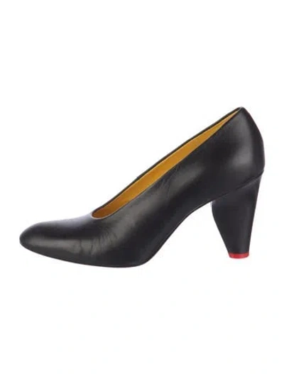 Pre-owned Celine Leather Pumps In Black