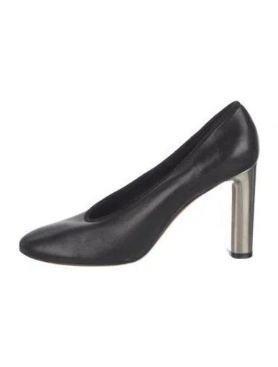 Pre-owned Celine Leather Pumps In Black