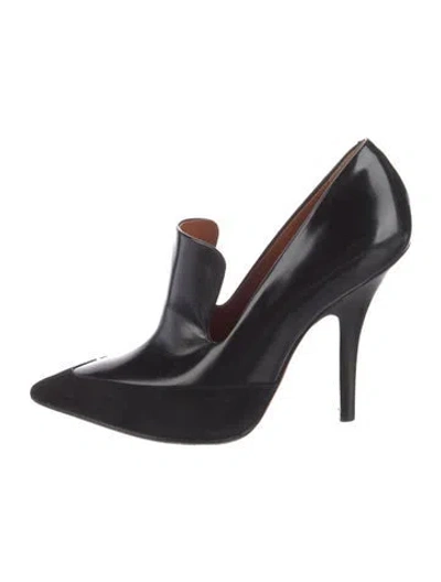 Pre-owned Celine Leather Pumps In Black