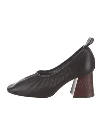 Pre-owned Celine Leather Pumps In Black