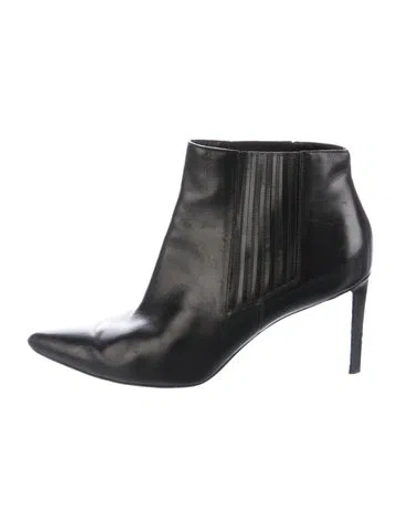 Pre-owned Celine Leather Pumps In Black
