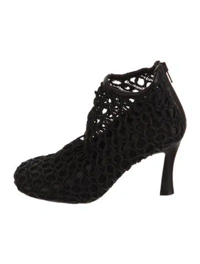 Pre-owned Celine Leather Pumps In Black