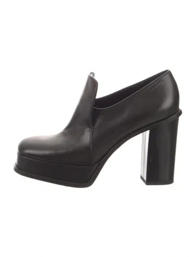 Pre-owned Celine Leather Pumps In Black