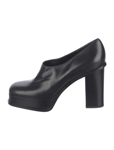 Pre-owned Celine Leather Pumps In Black